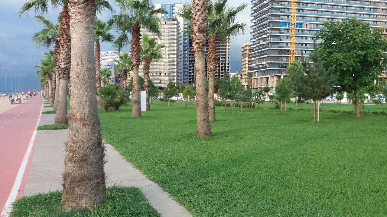 Бежевые Апартаменты باتومي المظهر الخارجي الصورة